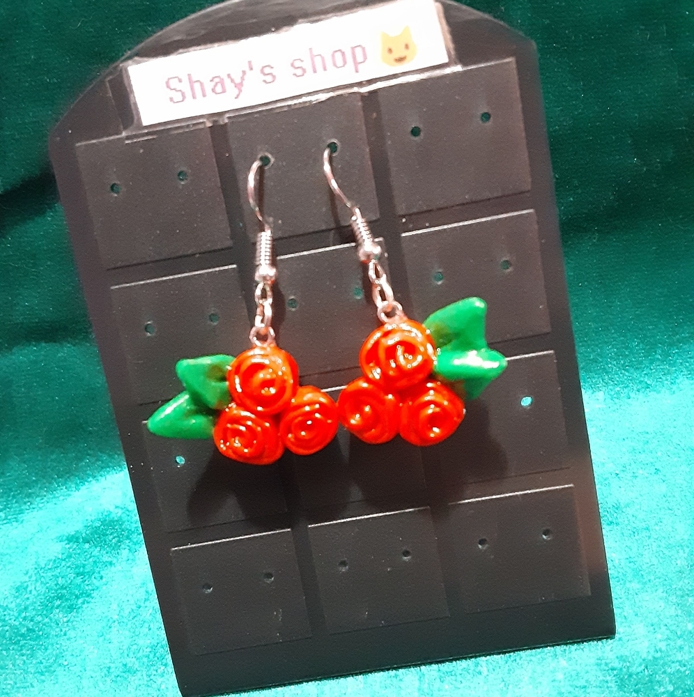 Red roses earrings